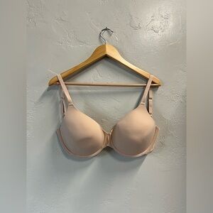 SKIMS Fits Everybody T-Shirt Bra 32DDDD NWOT Mica Color